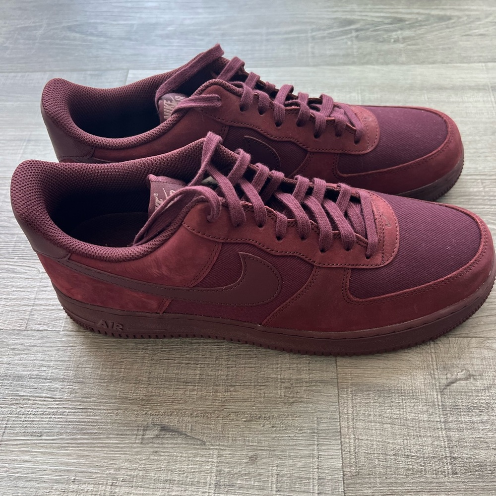 Men’s “Burgundy Crush” Air Force 1’s.